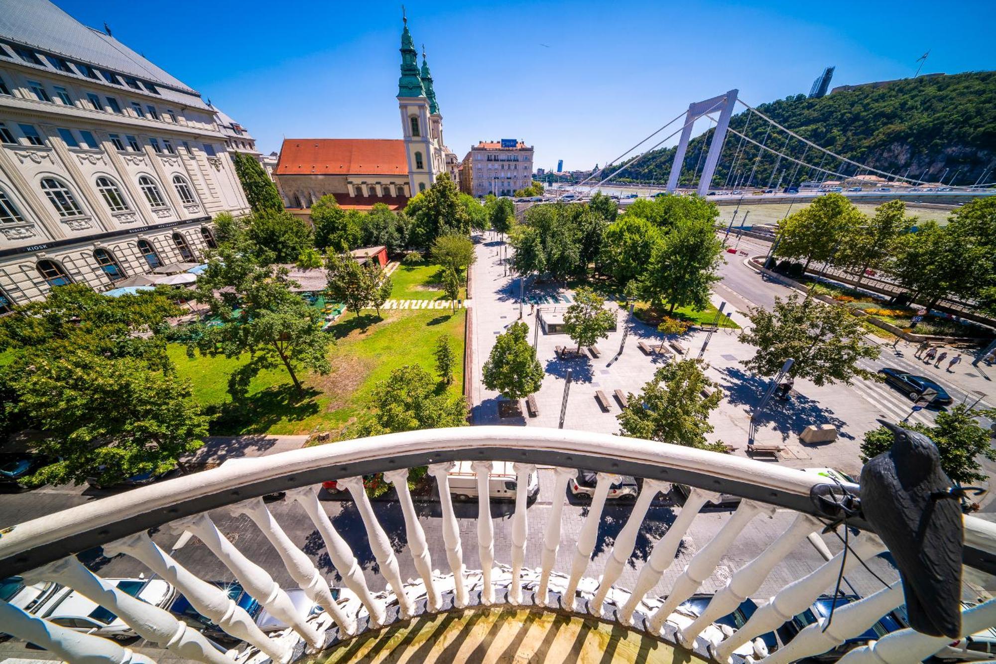 Budapest Riverfront Suite Екстер'єр фото